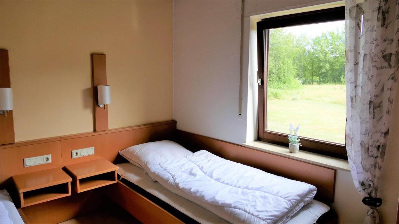 Helles Ferienhaus Im Landhausstil Fuer Bis Zu 10 Personen Frielendorf Exteriör bild