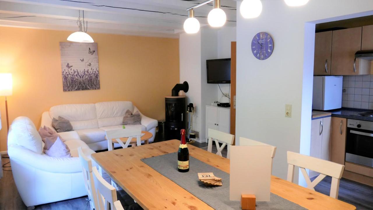 Helles Ferienhaus Im Landhausstil Fuer Bis Zu 10 Personen Frielendorf Exteriör bild