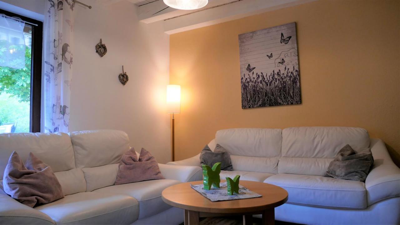 Helles Ferienhaus Im Landhausstil Fuer Bis Zu 10 Personen Frielendorf Exteriör bild