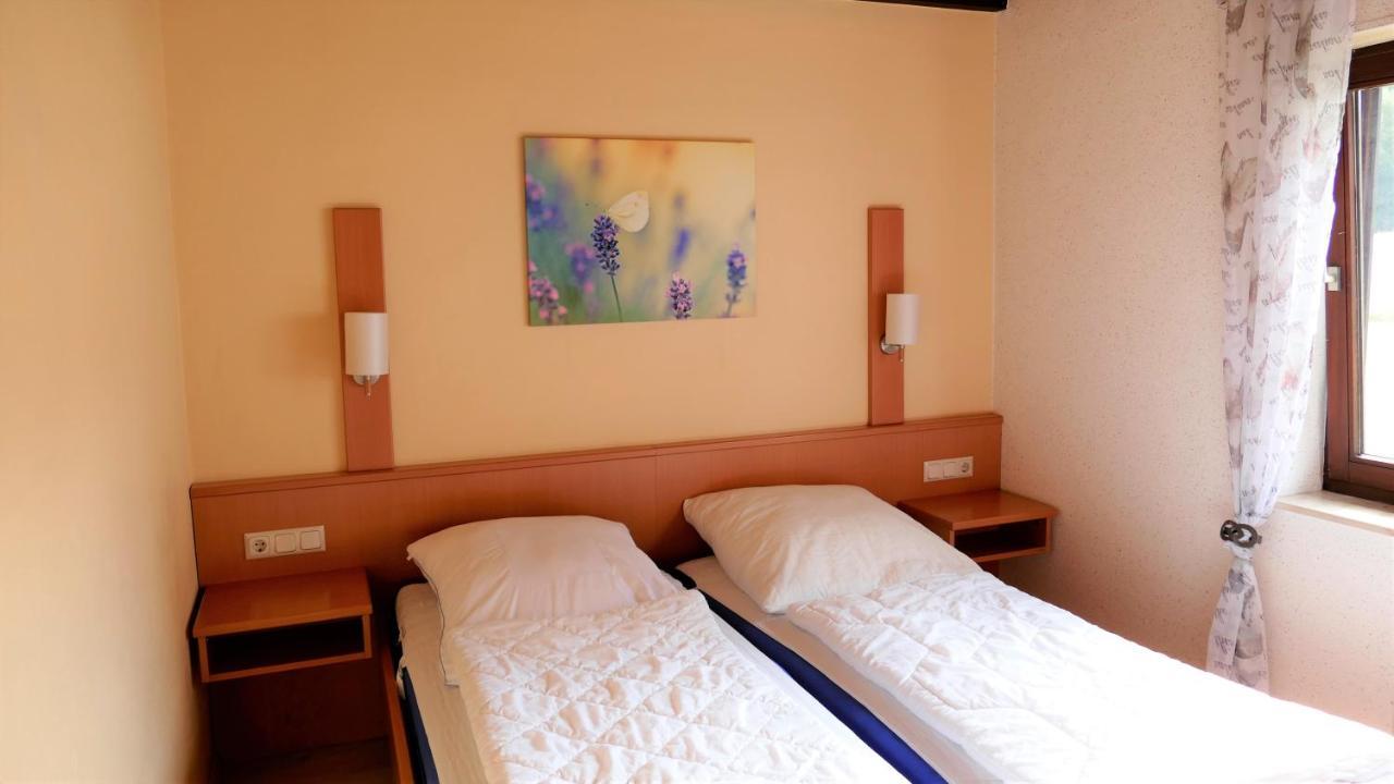 Helles Ferienhaus Im Landhausstil Fuer Bis Zu 10 Personen Frielendorf Exteriör bild